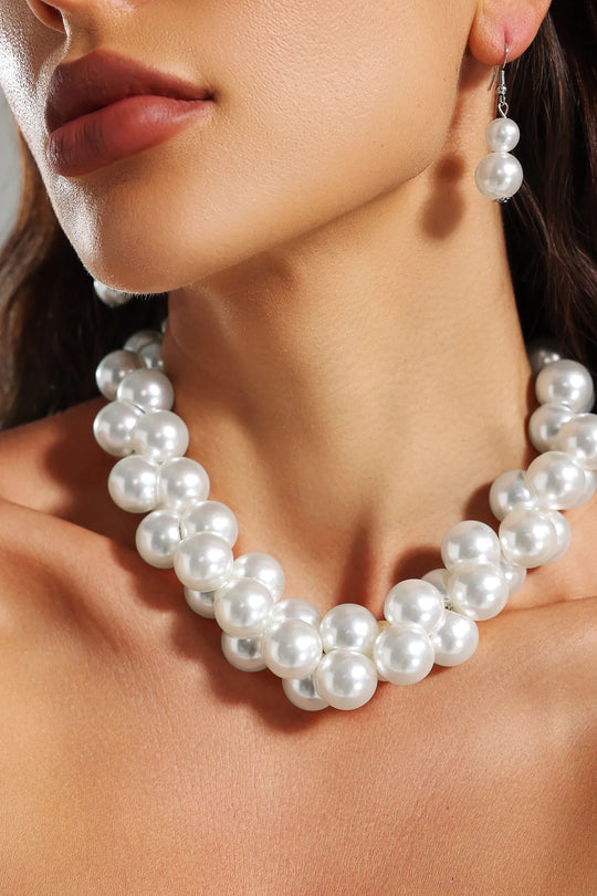 Kassy Big Sized pearls Necksce