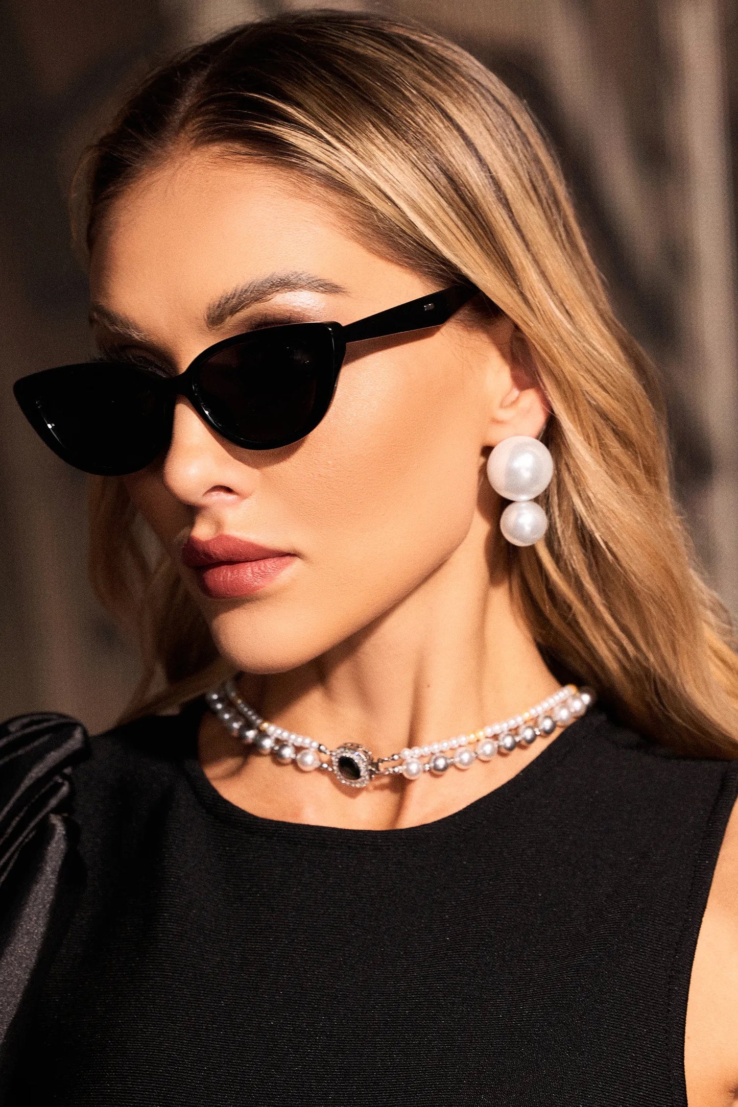 Perla Pearl Earrings