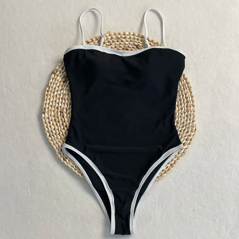 Lady bikini strapless